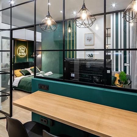 Emerald Lux Apartment. LiveinЛьвів Екстер'єр фото